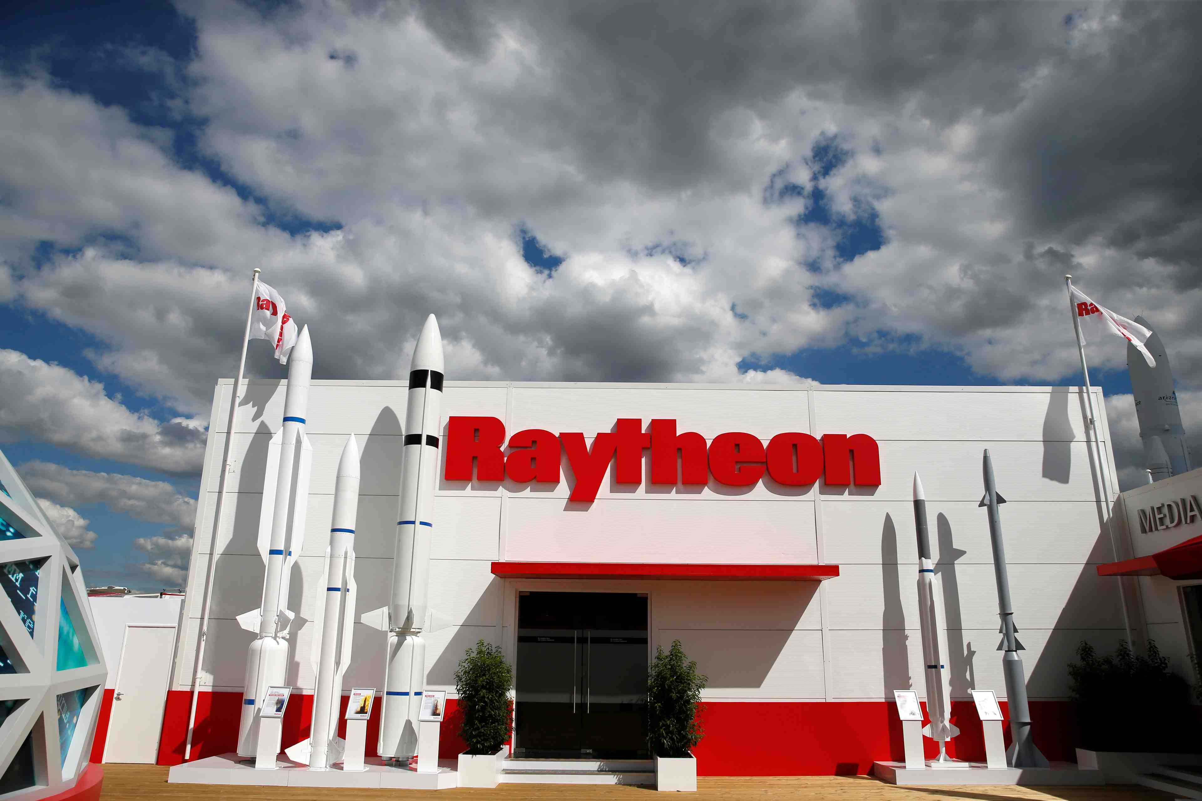 Daniel loeb s'oppose a la fusion united technologies-raytheon