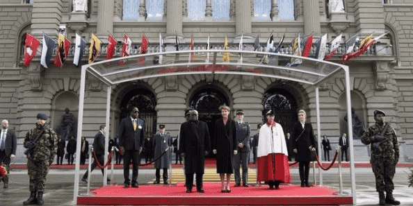 En Suisse, vendredi 28 et samedi 29 février 2020, Nana Akufo-Addo est le premier président d'une République d'Afrique subsaharienne à s'y rendre en visite officielle en 60 ans