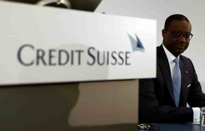 Credit suisse reduit ses couts et ses objectifs, l'action monte