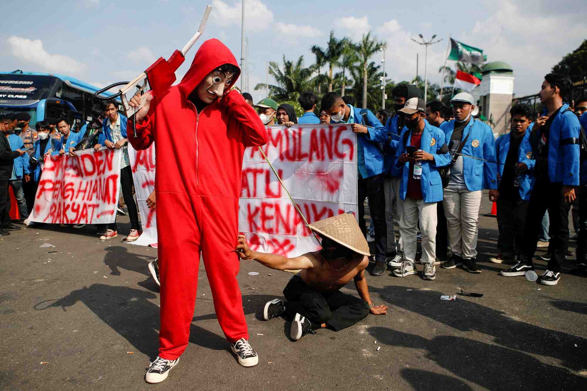 Indonesie: des manifestations contre la hausse des prix du carburant