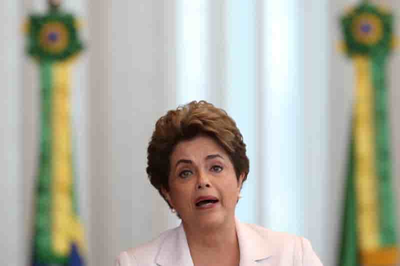 Dilma rousseff devant les senateurs pour son proces en destitution