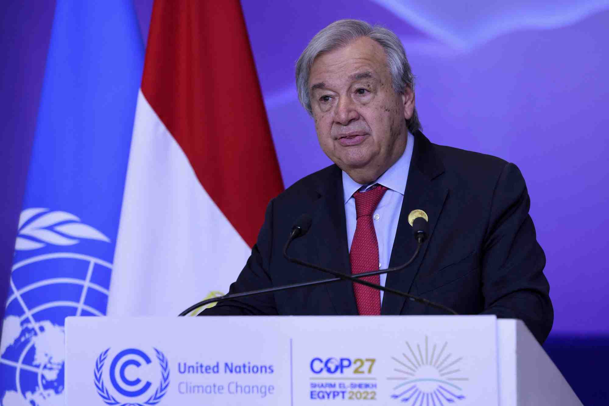 Le secretaire general de l'onu antonio guterres prend la parole lors du sommet de la cop27 a charm el-cheikh, egypte