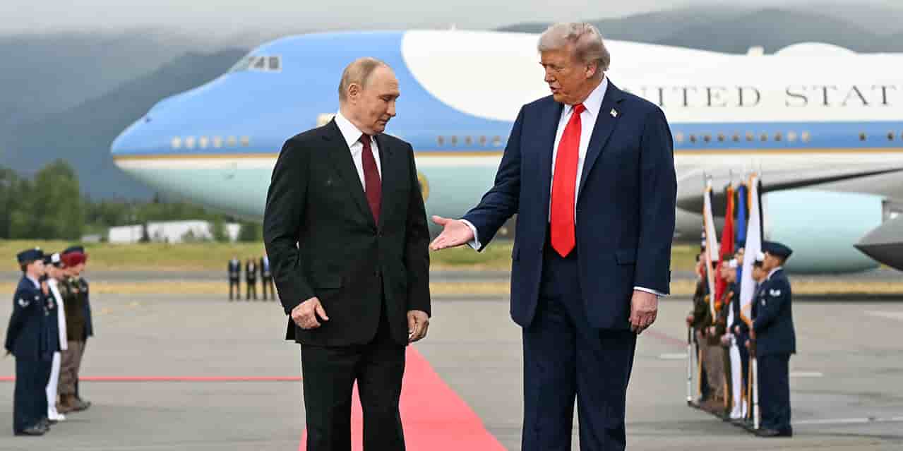 Les présidents Poutine et Trump lors de leur rencontre à Anchorage (Alaska) le 15 août.