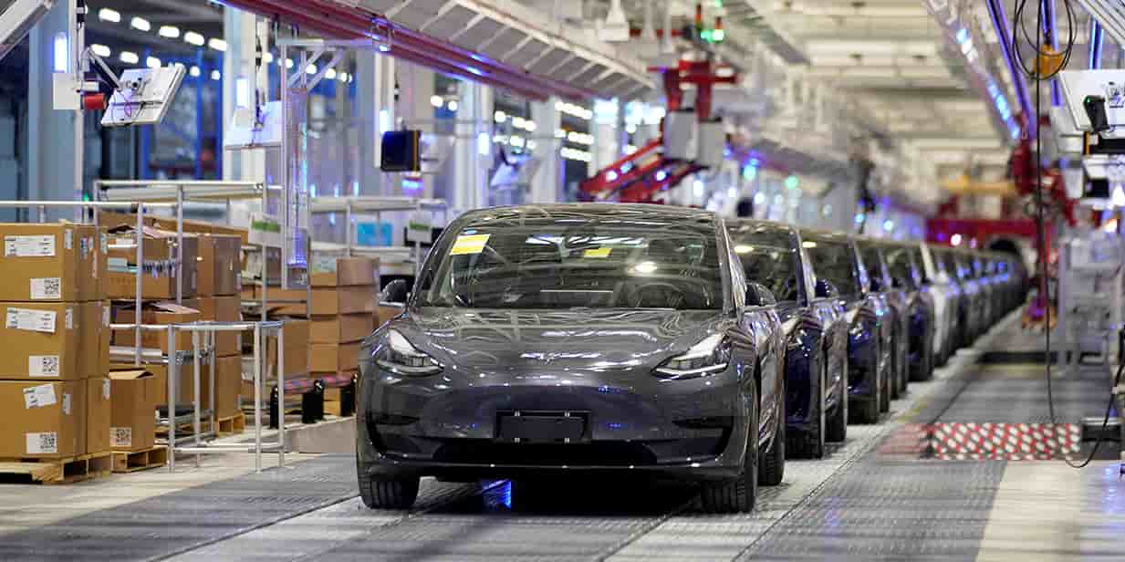 Des Tesla électriques Model 3 produites dans l’usine chinoise du constructeur américain, à Shanghai, inaugurée début janvier.