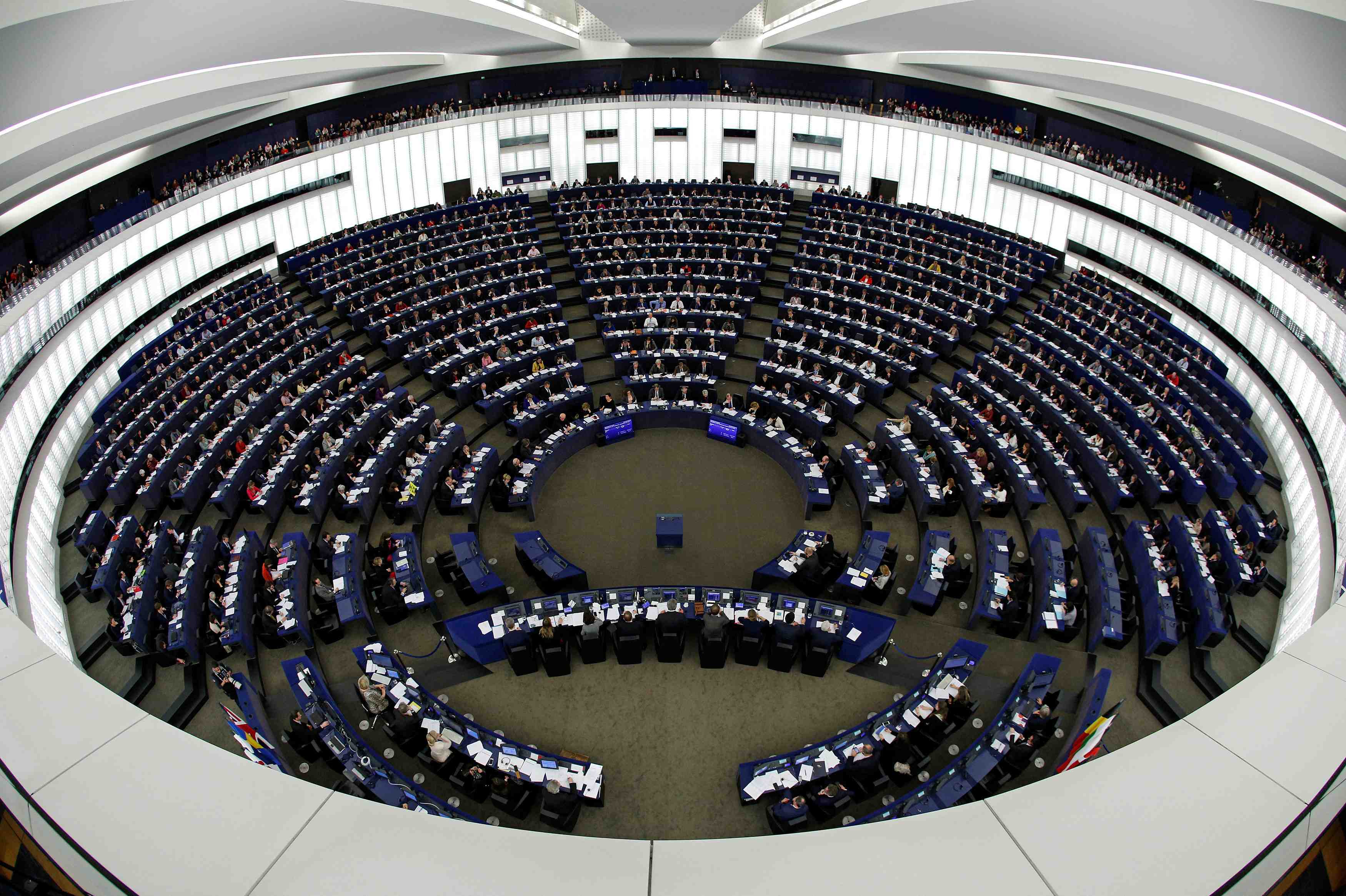 Le parlement europeen refuse les listes transnationales de macron