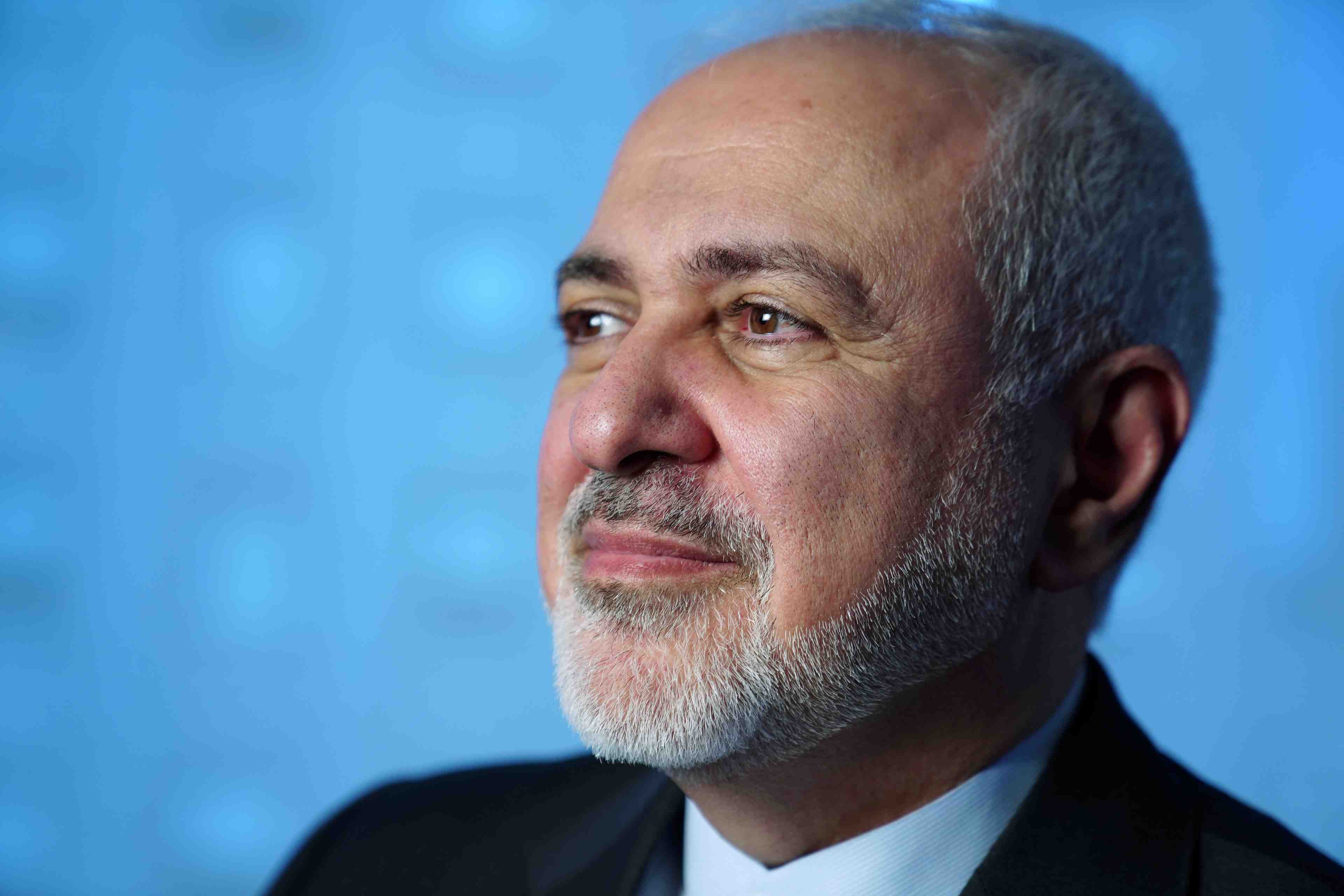 Zarif denonce une "equipe des b" qui pousse trump vers un conflit avec l'iran