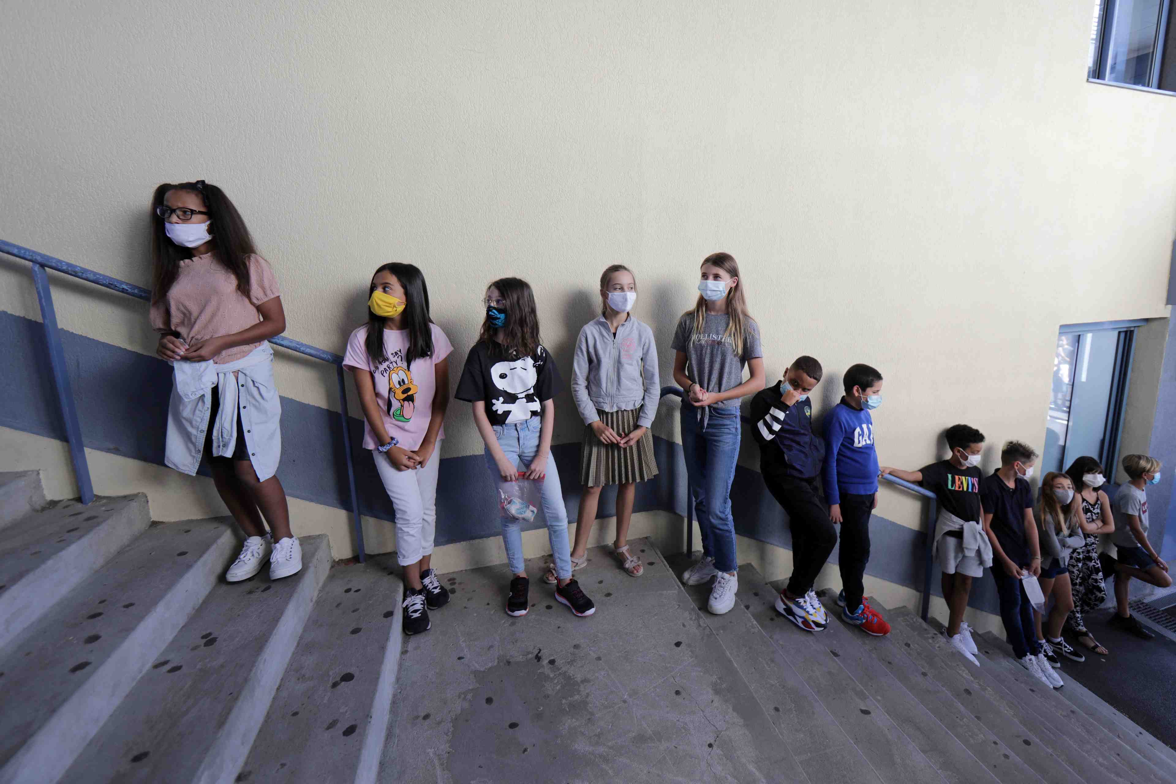 France: les salaries contraints de garder leurs enfants seront indemnises