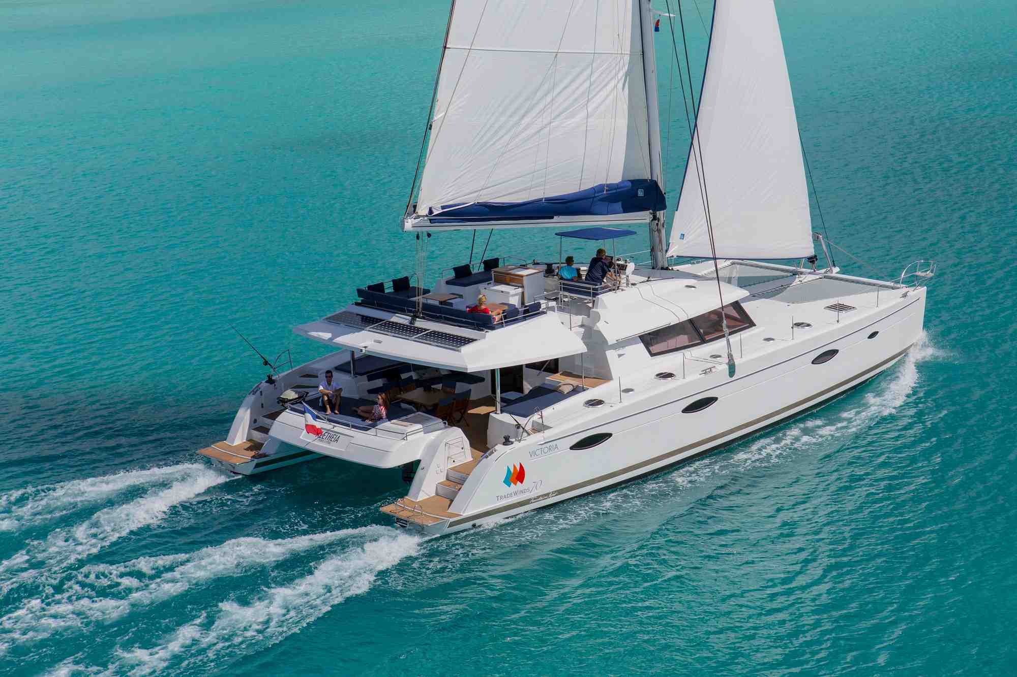Fontaine Pajot a investi aussi il y a peu de temps dans la compagnie Dream Yacht Charter.