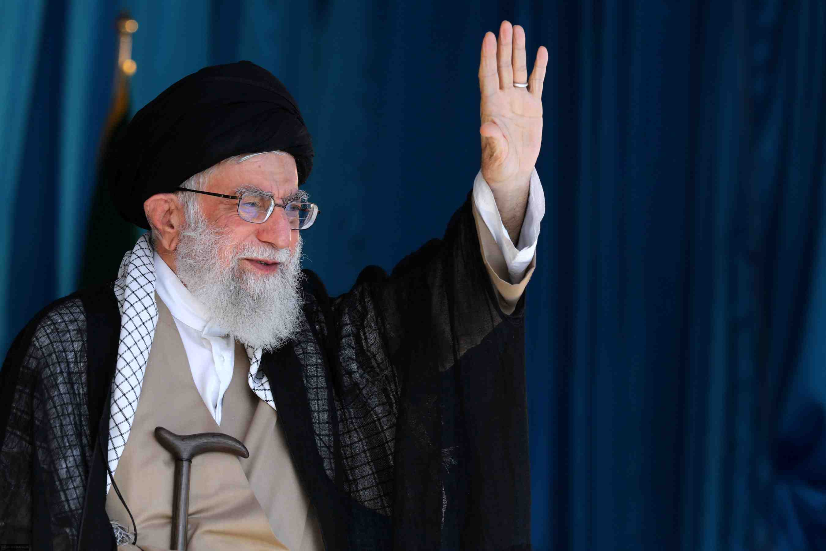 L'iran traverse une periode delicate, dit khamenei