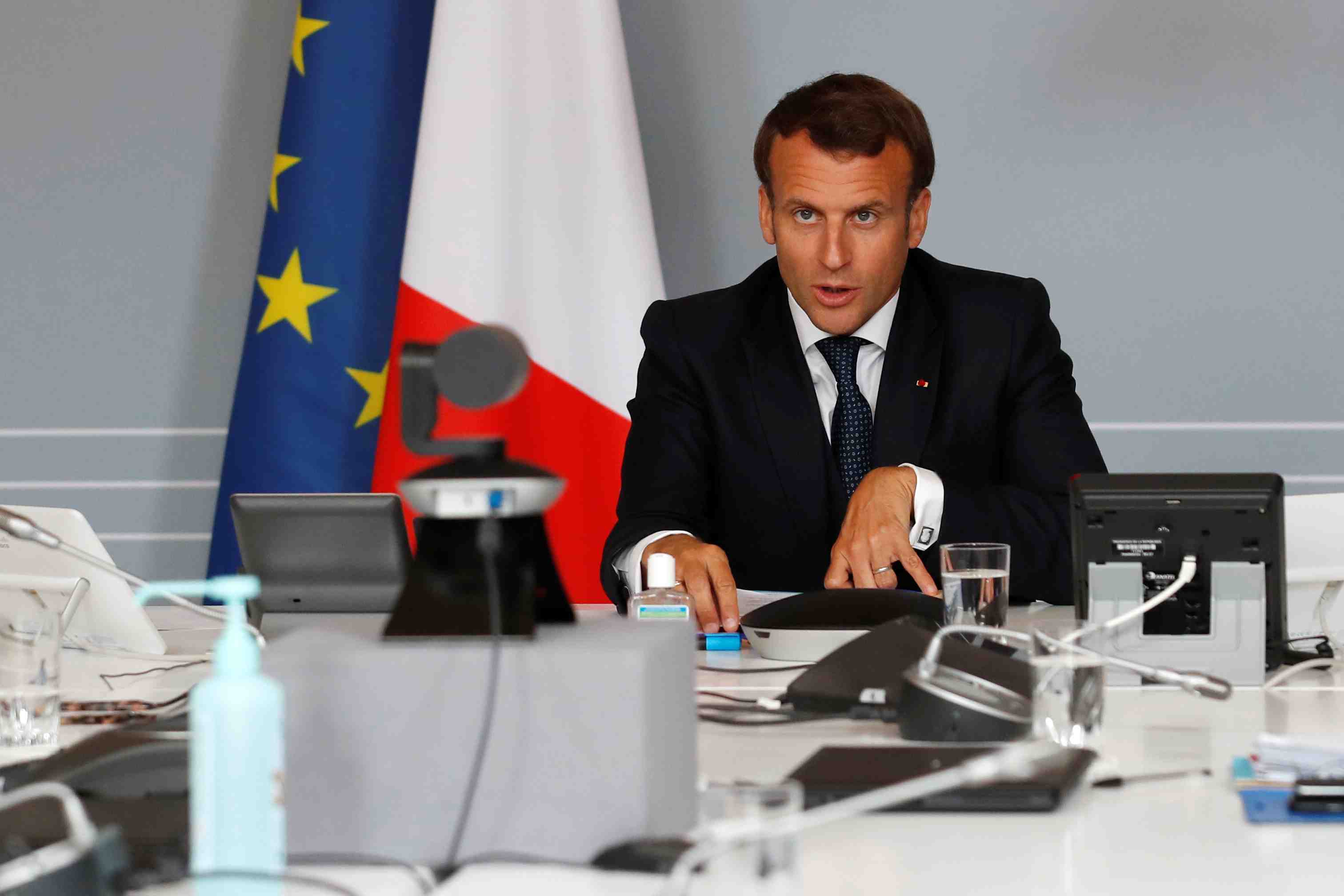 Coronavirus: la france apporte 500 millions d'euros pour la recherche a l'international