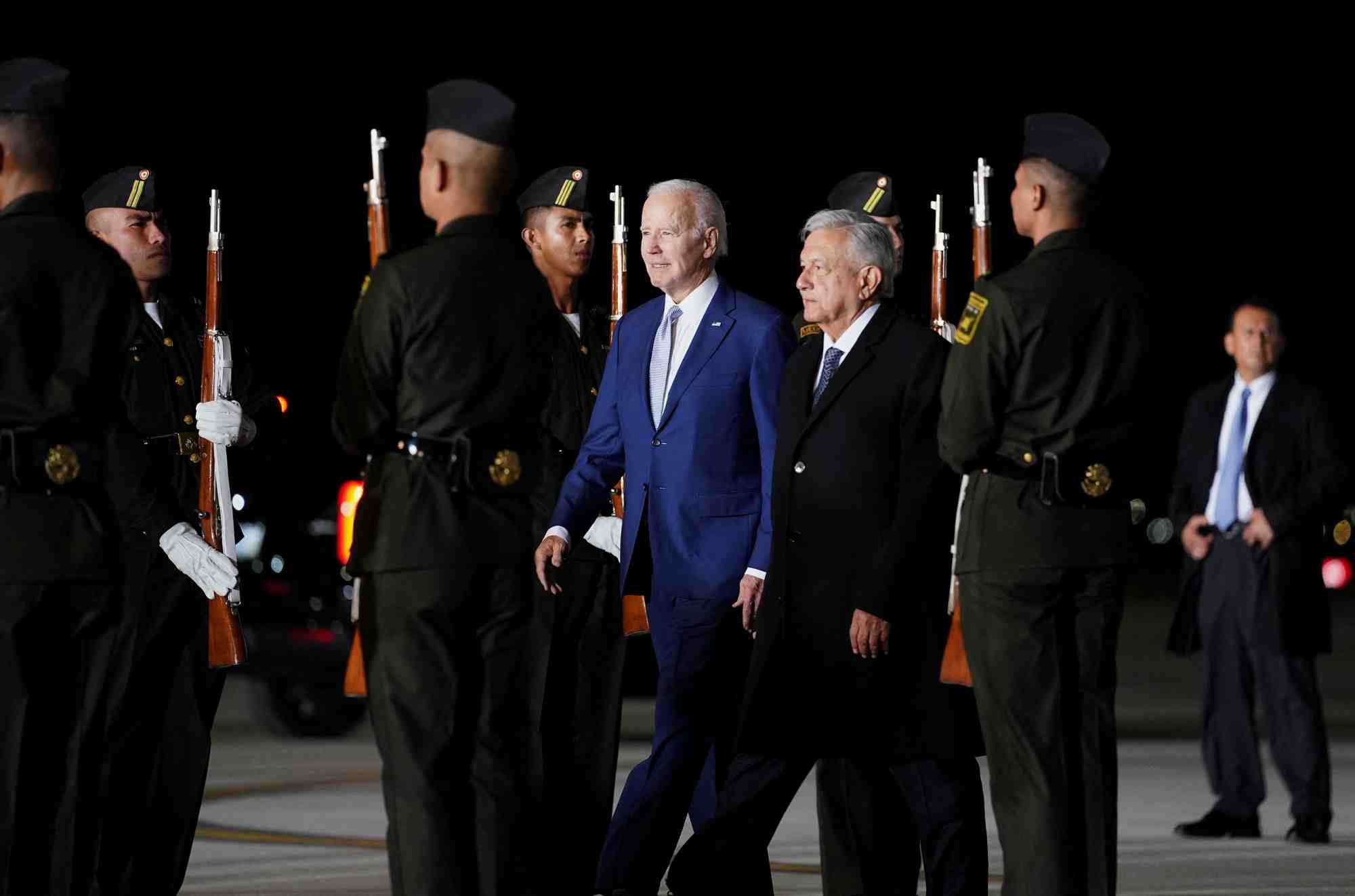 Le president americain joe biden avec le president mexicain andres manuel lopez obrador