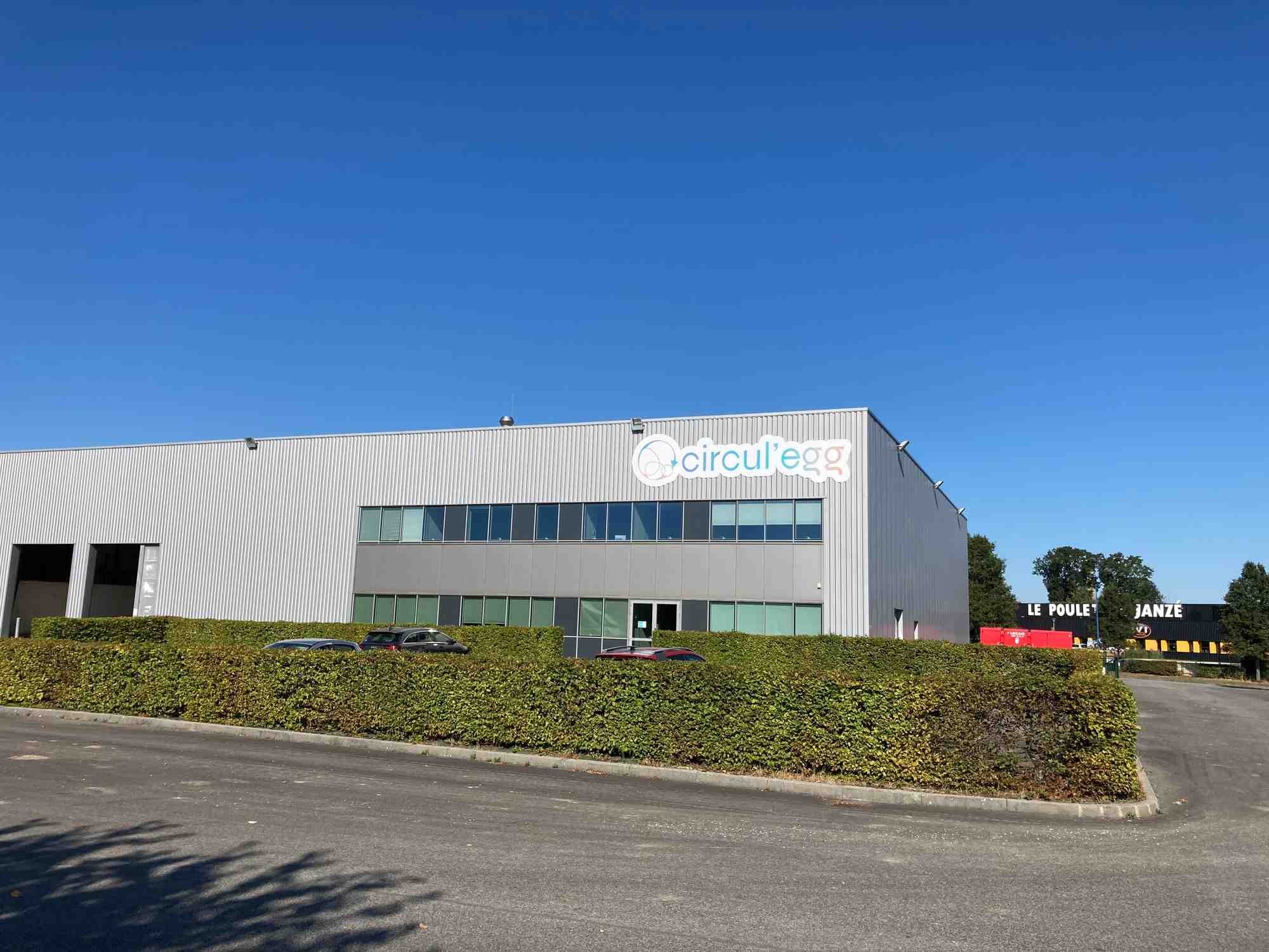Alors que le Grand Ouest représente 75% du gisement national des coquilles d'oeufs, Circul'Egg a implanté son usine de revalorisation de coquilles au plus près des grandes casseries régionales des Pays-de-Loire, de Bretagne ou de Normandie.