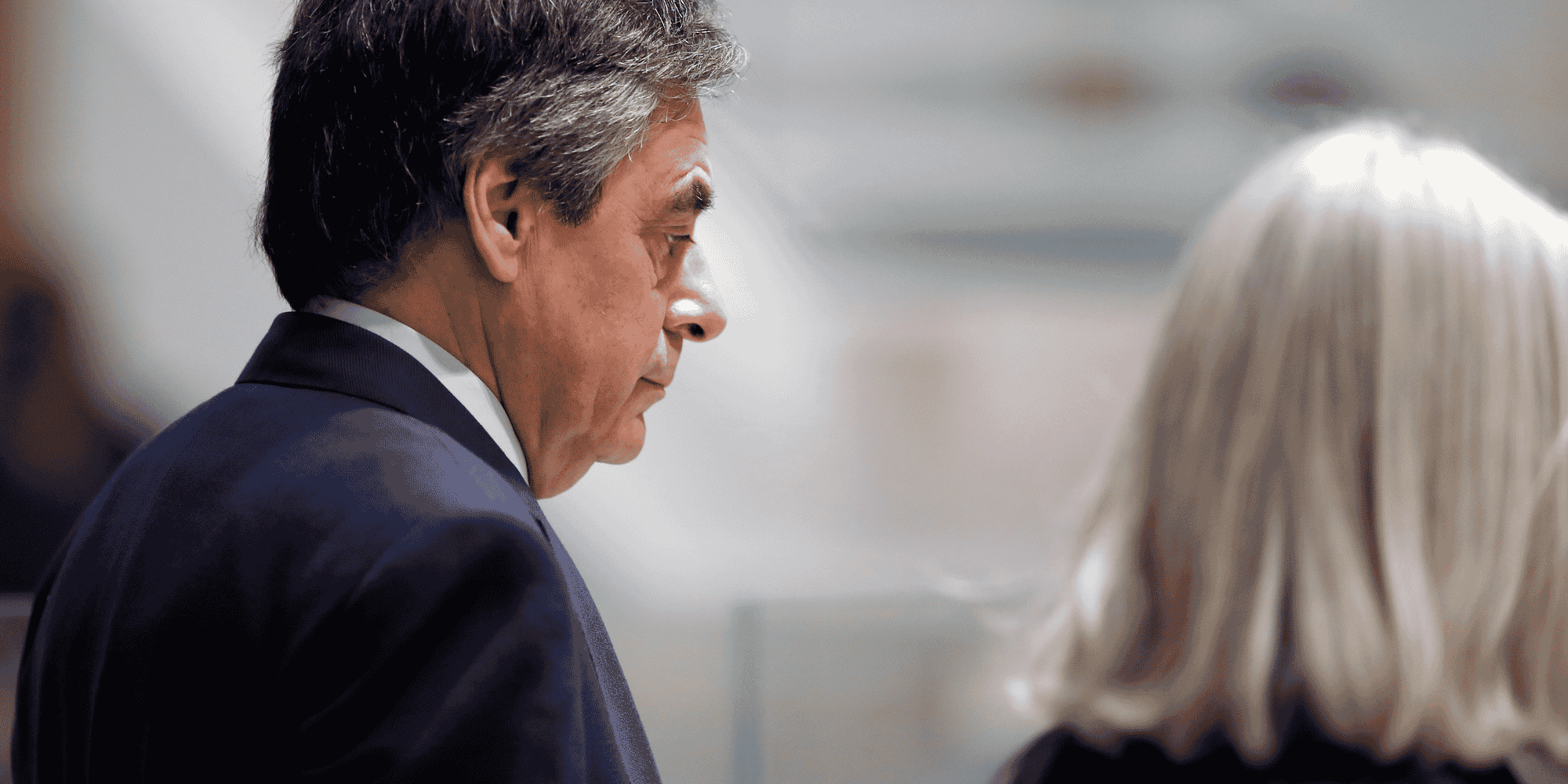 Penelope Fillon a quant à elle été condamnée à trois ans de prison avec sursis, 375.000 euros d'amende et deux ans d'inéligibilité.