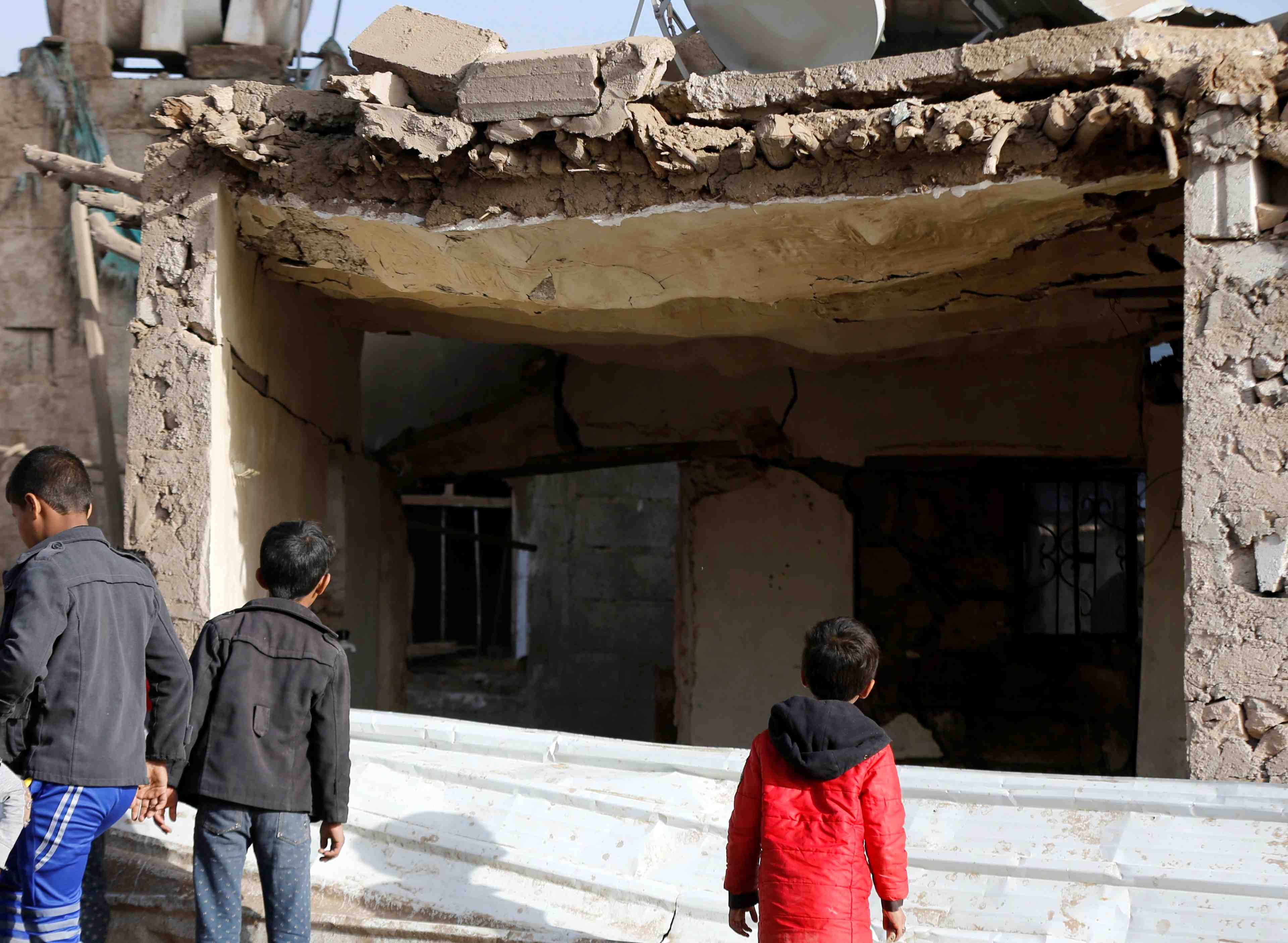 Sanaa visee par une serie de raids aeriens de la coalition saoudienne