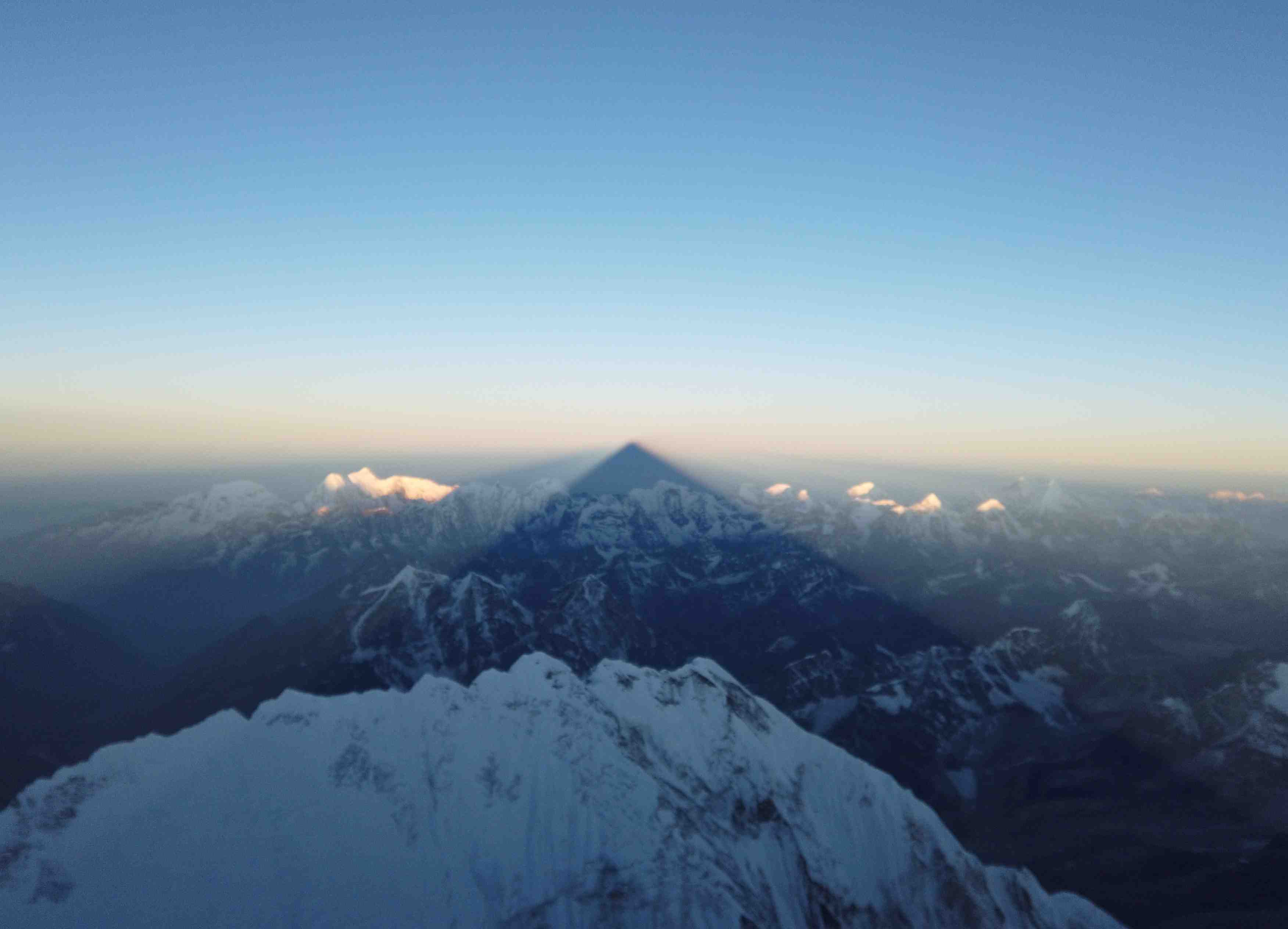Huit alpinistes portes disparus dans la chaine de l'himalaya