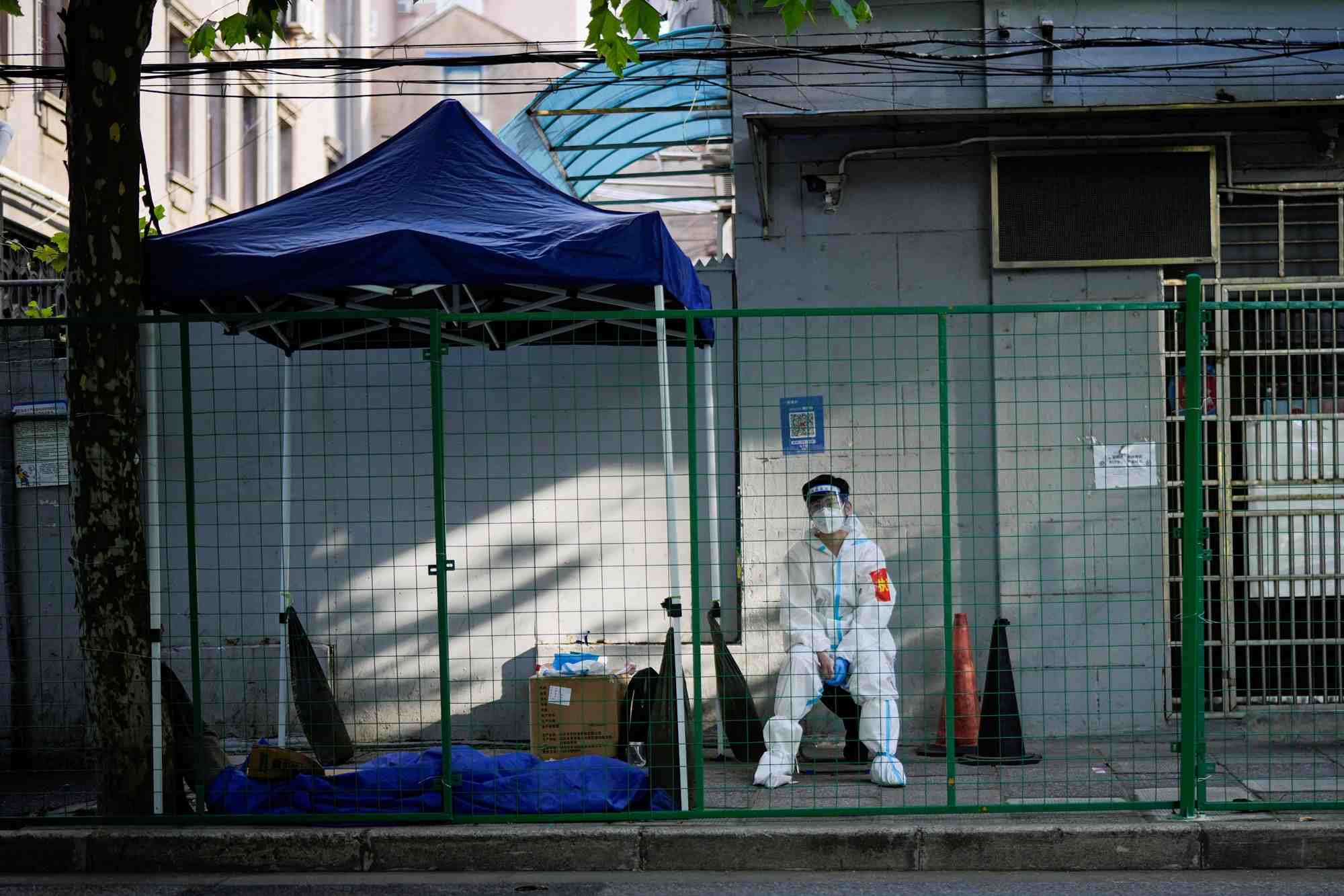 Coronavirus: nouvelles mesures de confinement imposees a shanghai