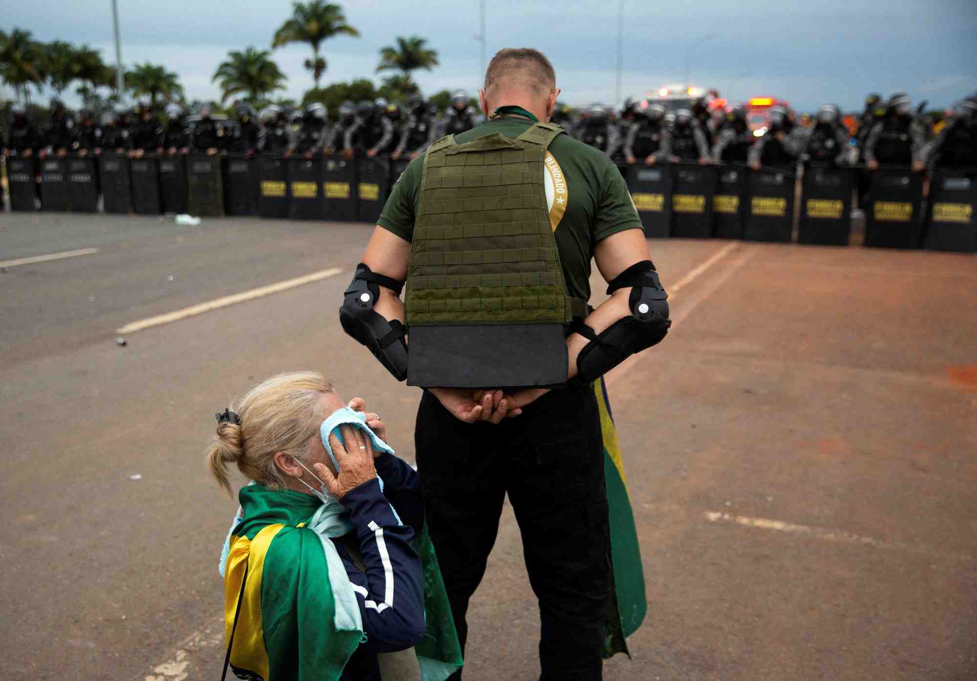 Un partisan de l'ancien president bresilien d'extreme droite jair bolsonaro