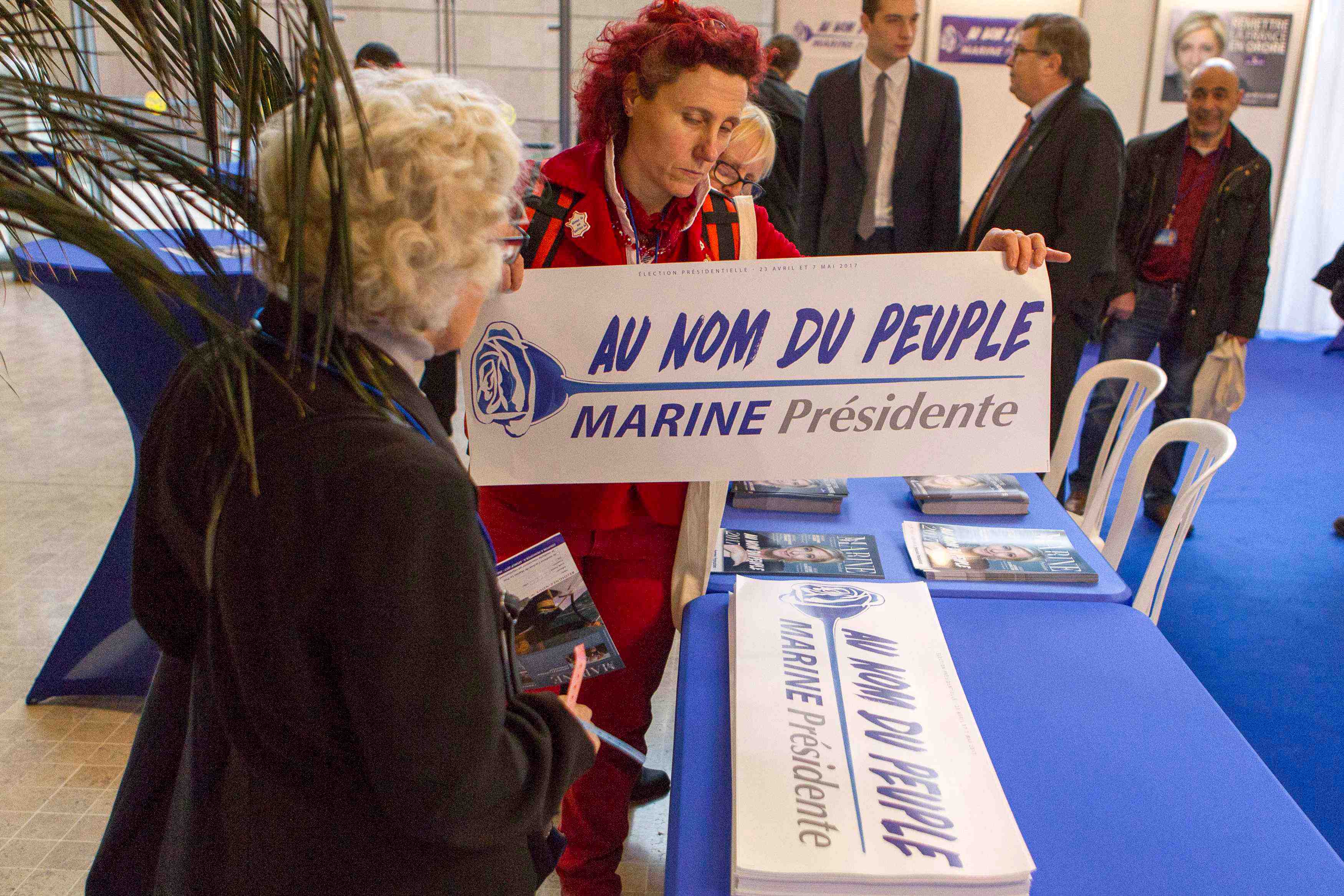 Incidents a nantes en marge d'une manifestation anti-fn