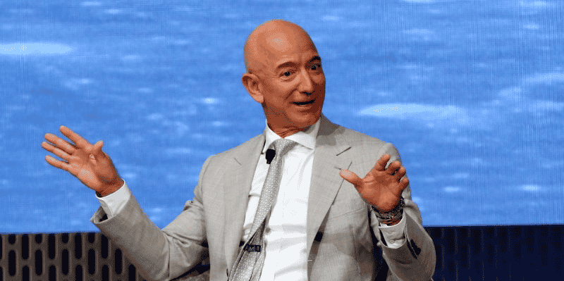 "La Terre est la seule chose que nous ayons tous en commun. Protégeons-la, ensemble", a lancé Jeff Bezos sur son compte Instagram