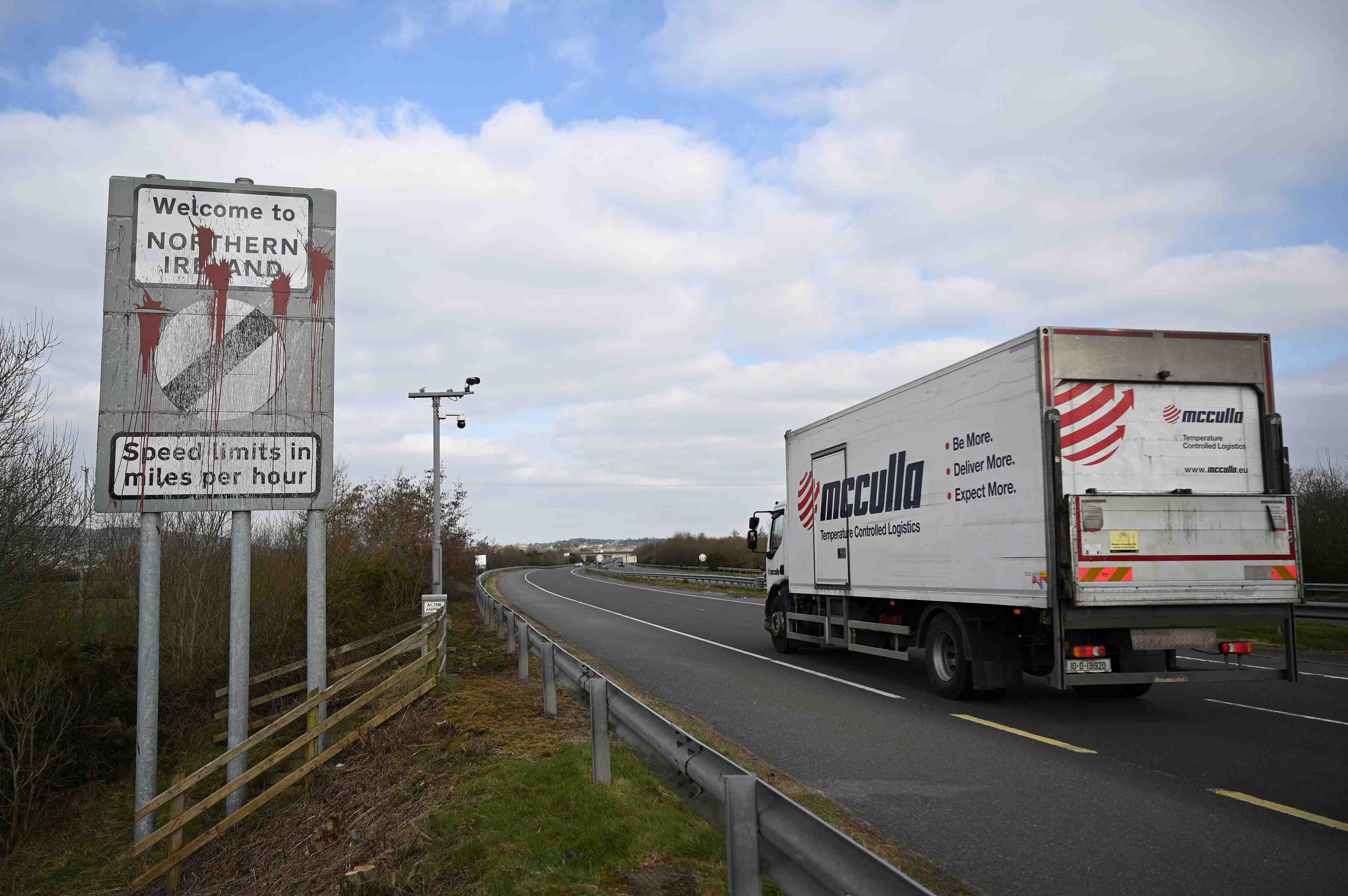 L'irlande soupconne londres de vouloir modifier l'accord de brexit