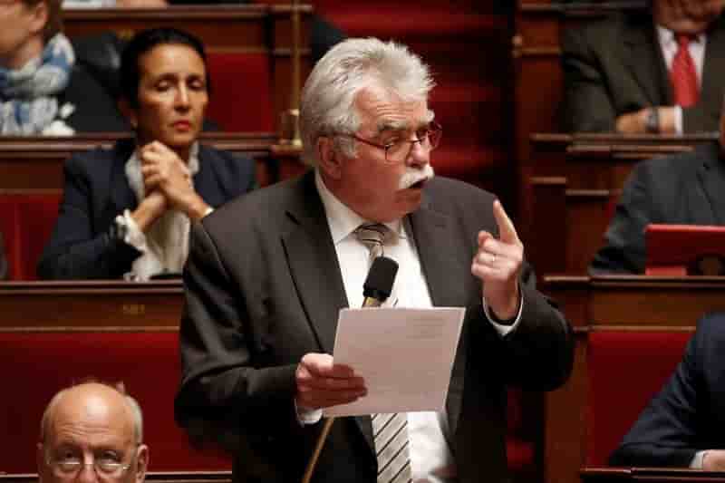 Les communistes ne feront pas groupe commun avec la france insoumise