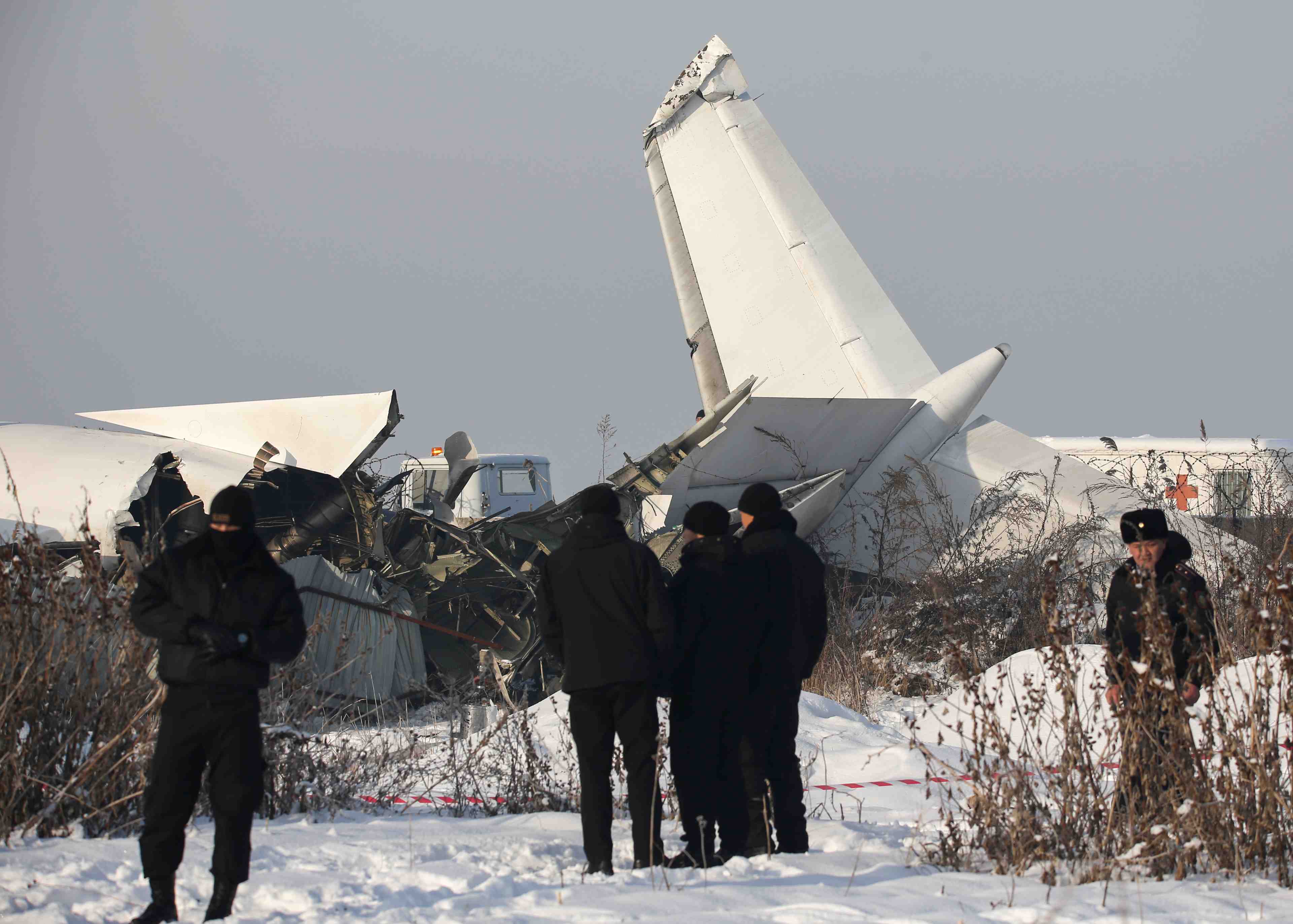 Kazakhstan: un avion s'ecrase pres d'almaty, au moins 14 morts