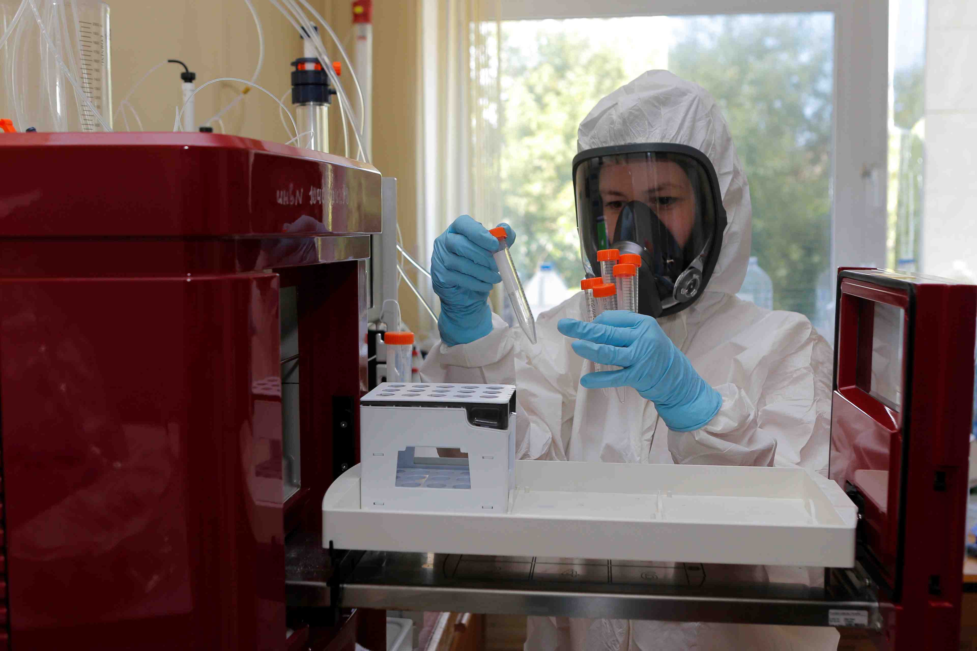 Coronavirus: la russie compte plus de 900.000 cas confirmes