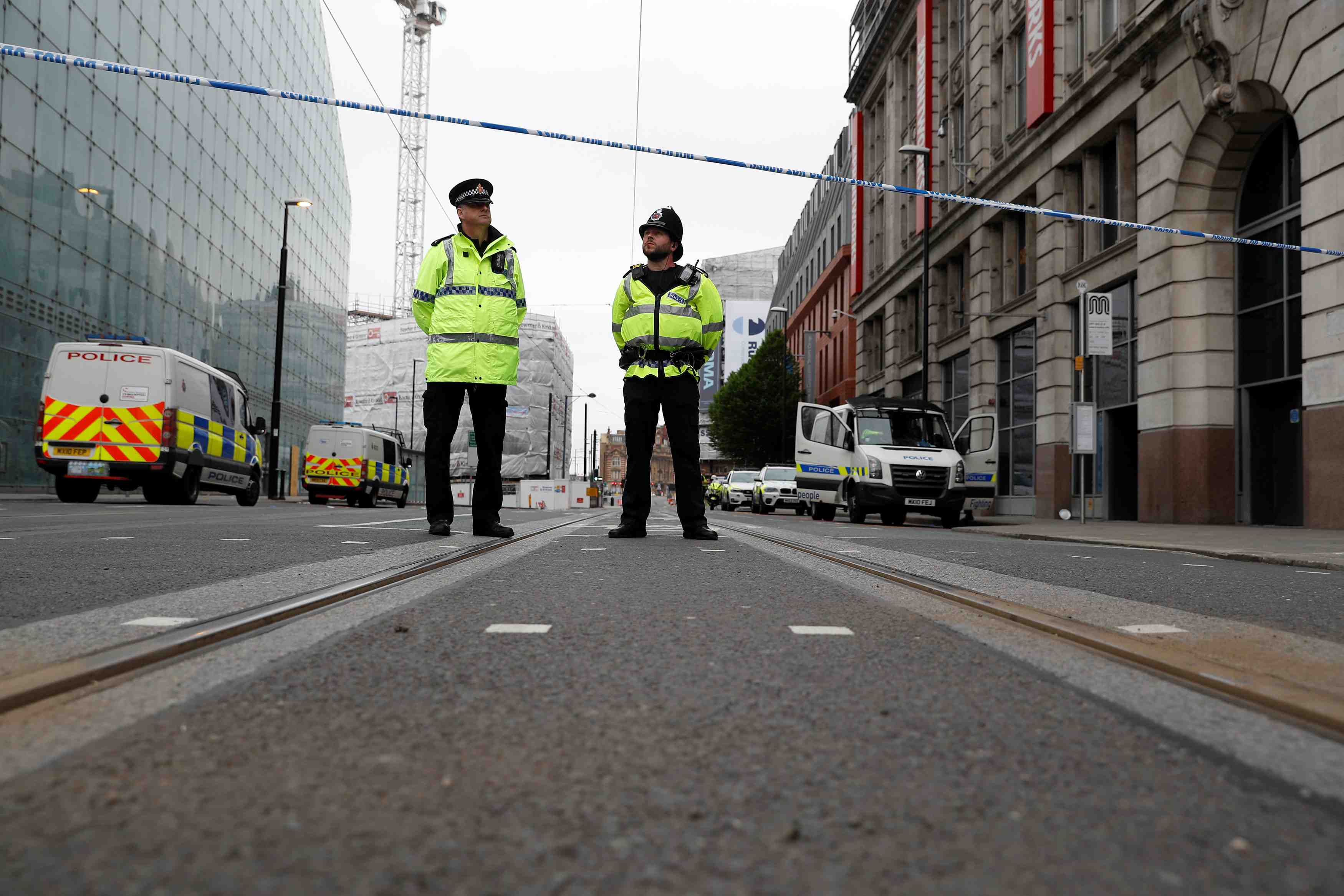 Trois hommes arretes a manchester, confirme la police