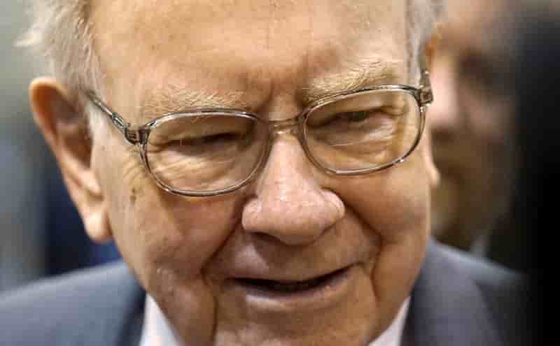Buffett garde sa confiance dans apple et wells fargo