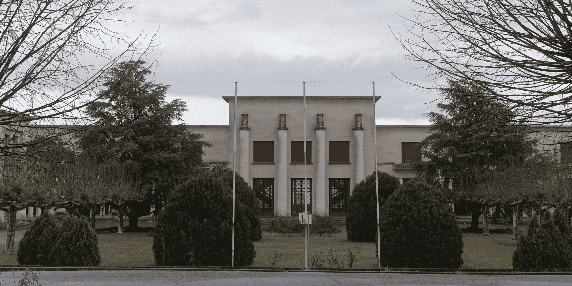 La future cité administrative remplacera d'ici cinq ans ces anciens locaux du CEAT à Jolimont.