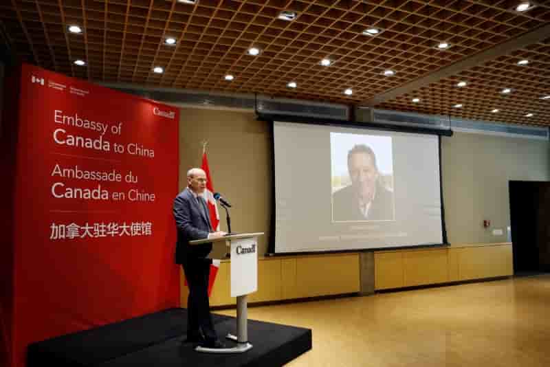 La chine condamne le canadien michel spavor pour espionnage