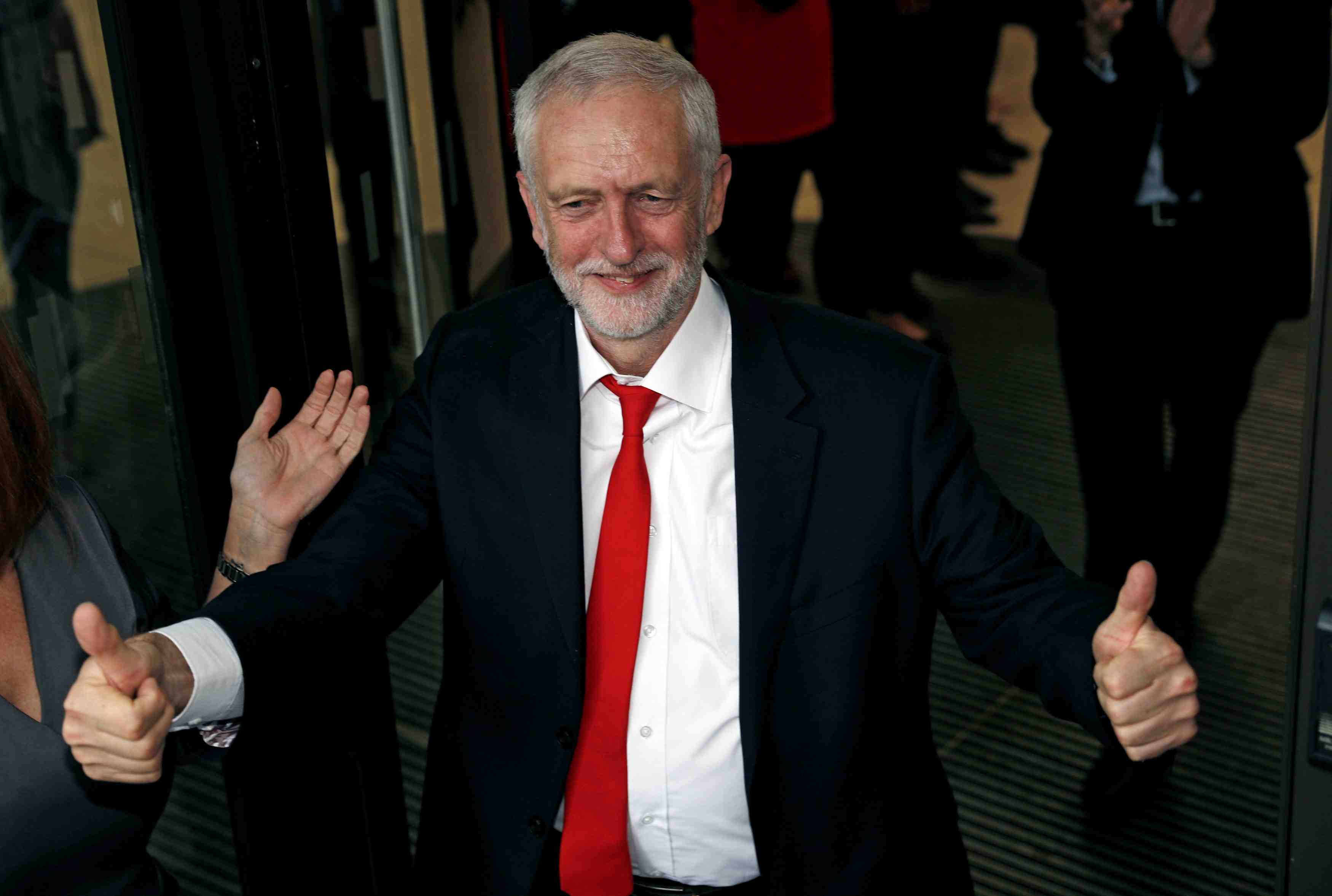 Le labour cherchera a former un gouvernement minoritaire