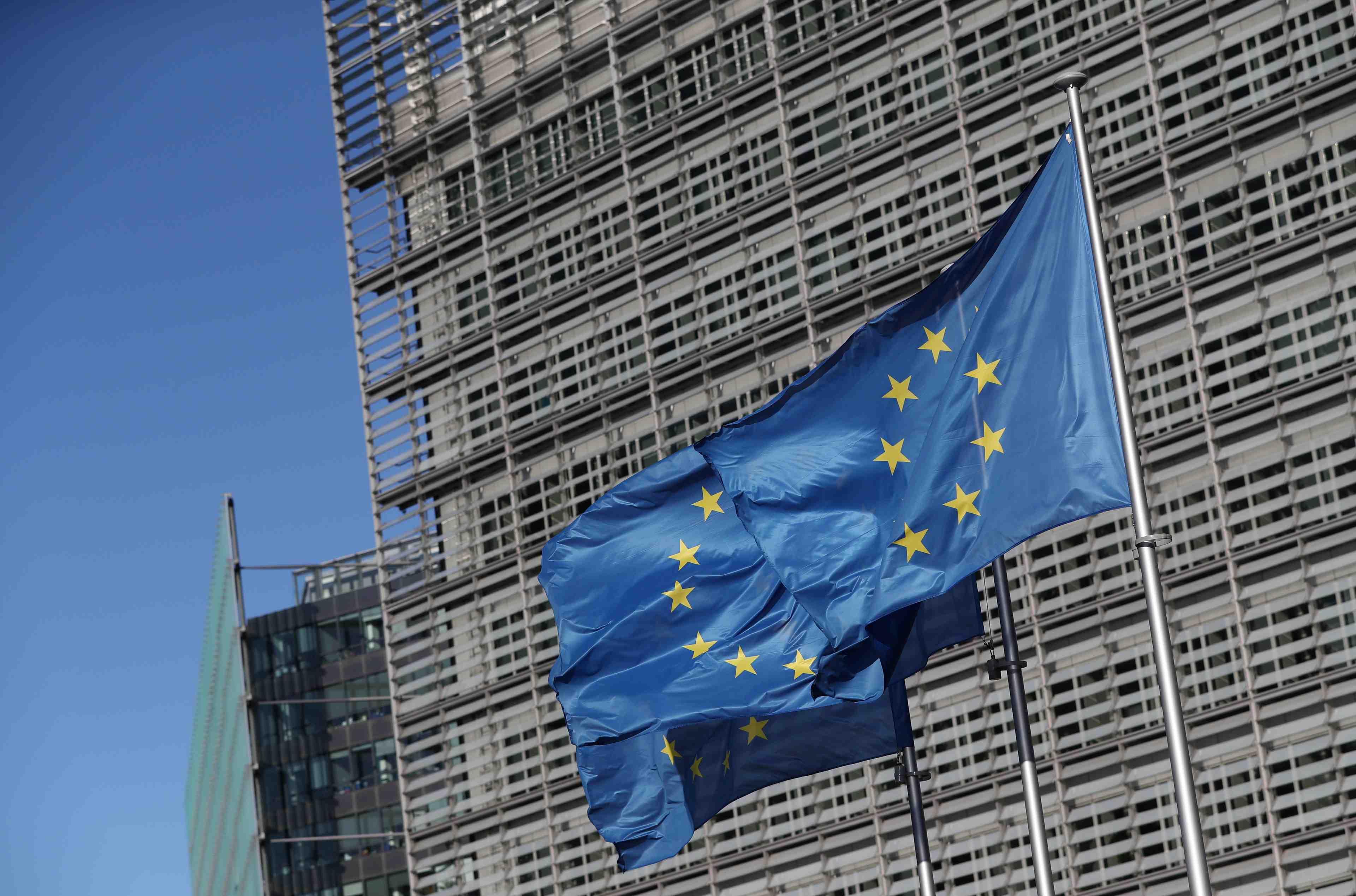 Bruxelles appelle les autorites de hong kong a la retenue