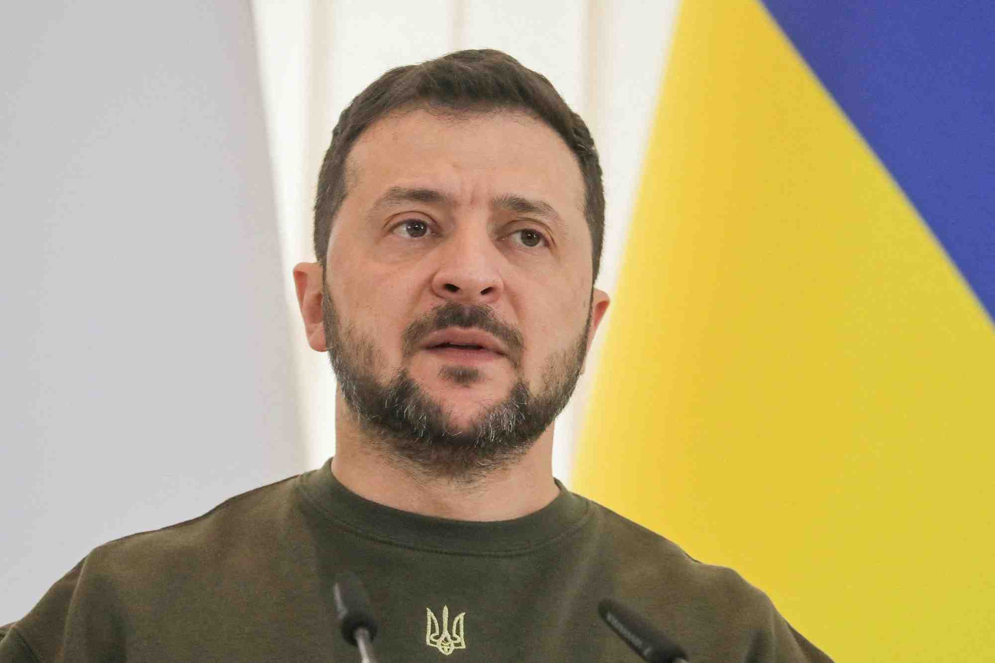Le president ukrainien volodimir zelensky donne une conference de presse a odesa