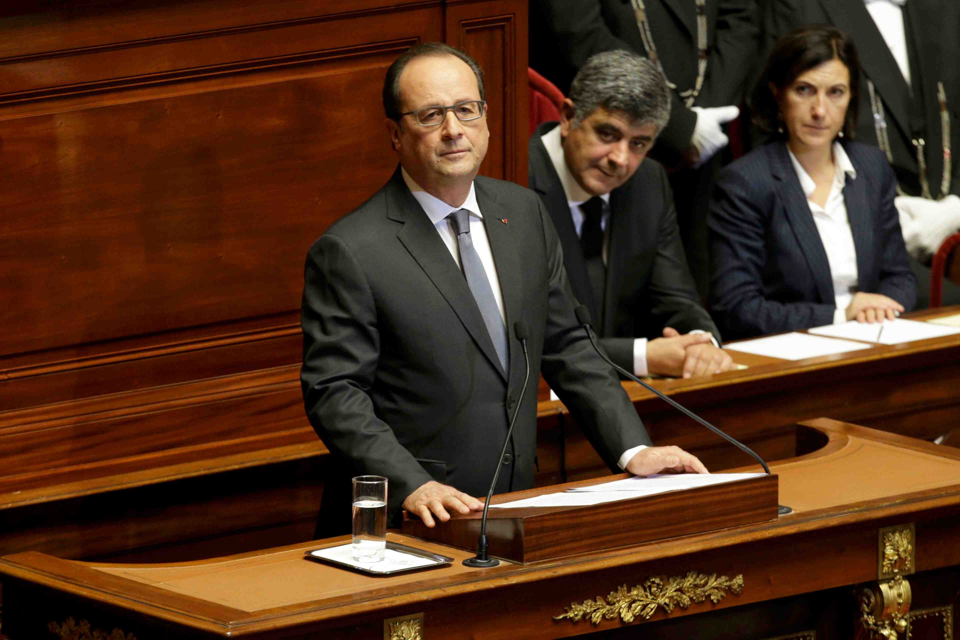 Hollande veut reformer la constitution pour lutter contre le terrorisme