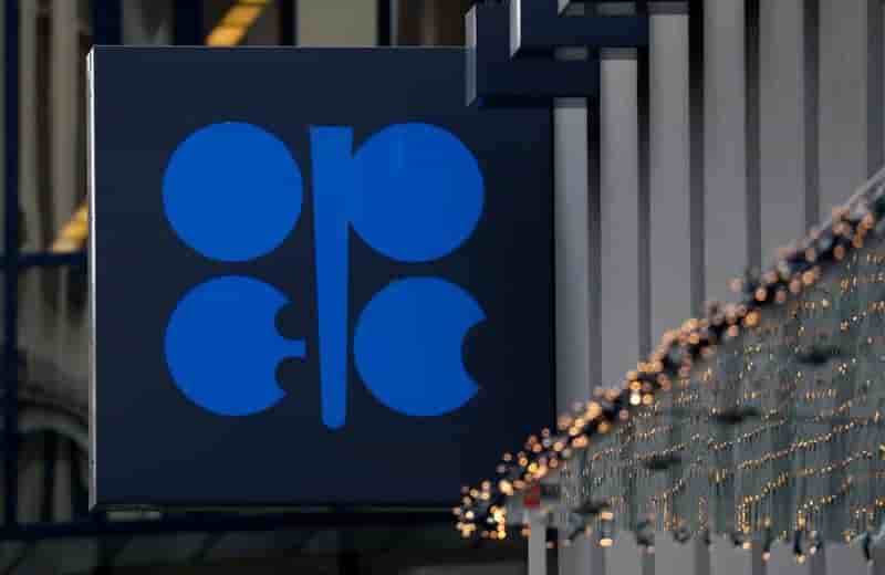 L'opep et la russie discutent d'une prolongation de la reduction de la production petroliere