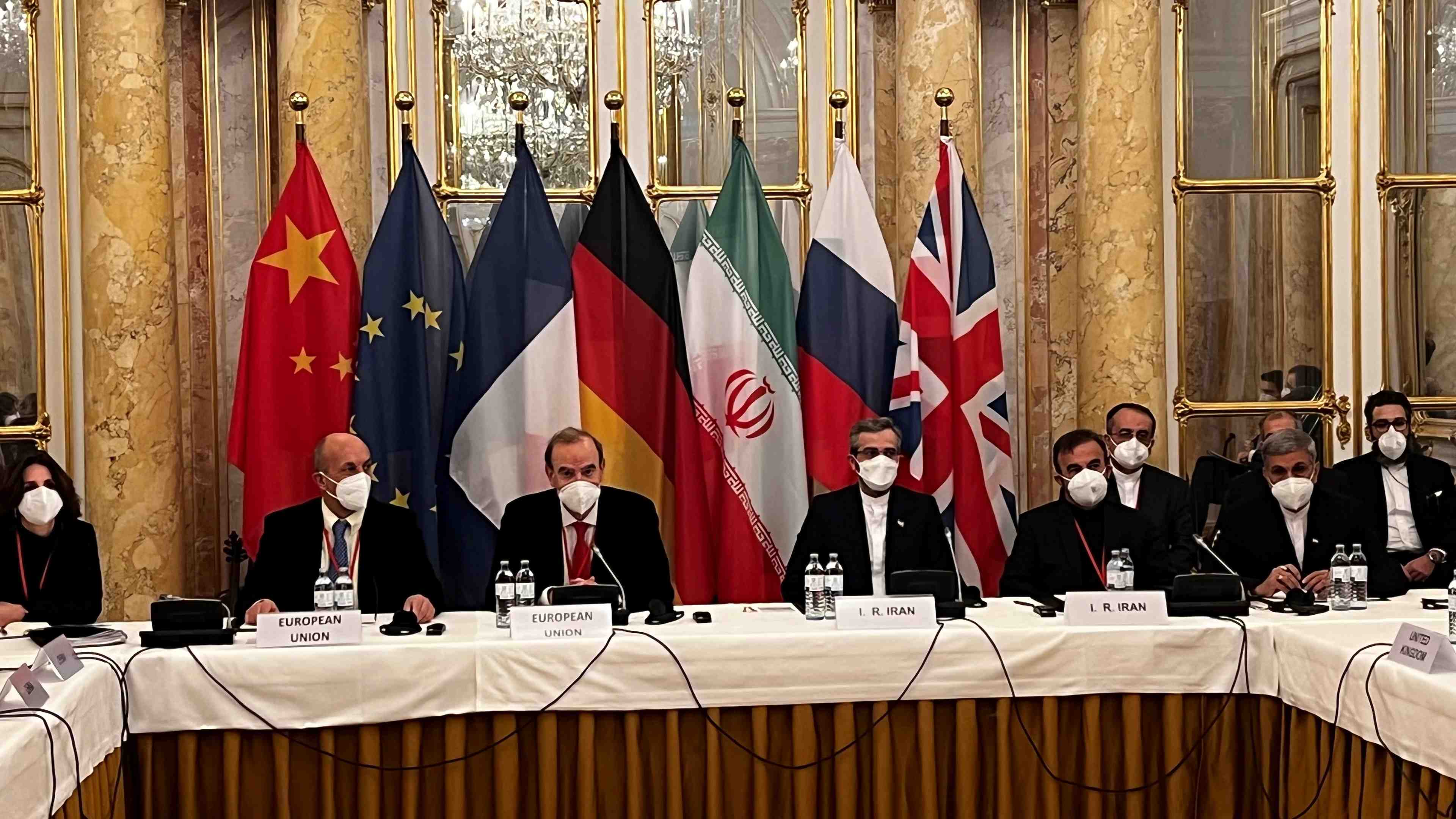 Nucleaire iranien: les negociations ont frole la crise, vont reprendre