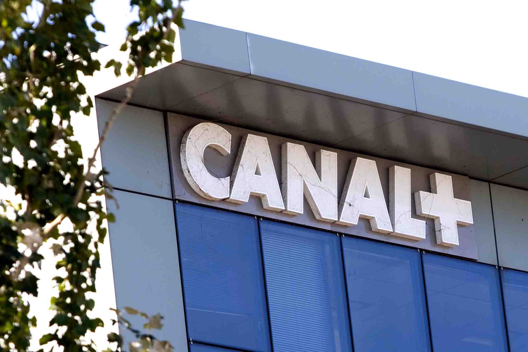 Logo de canal plus a son siege a boulogne-billancourt