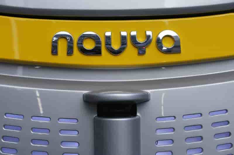 Navya presente son robot-taxi "autonom cab"