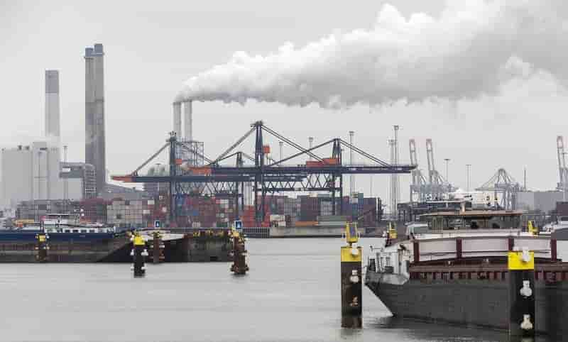 Le port de rotterdam se prepare a un brexit "dur"