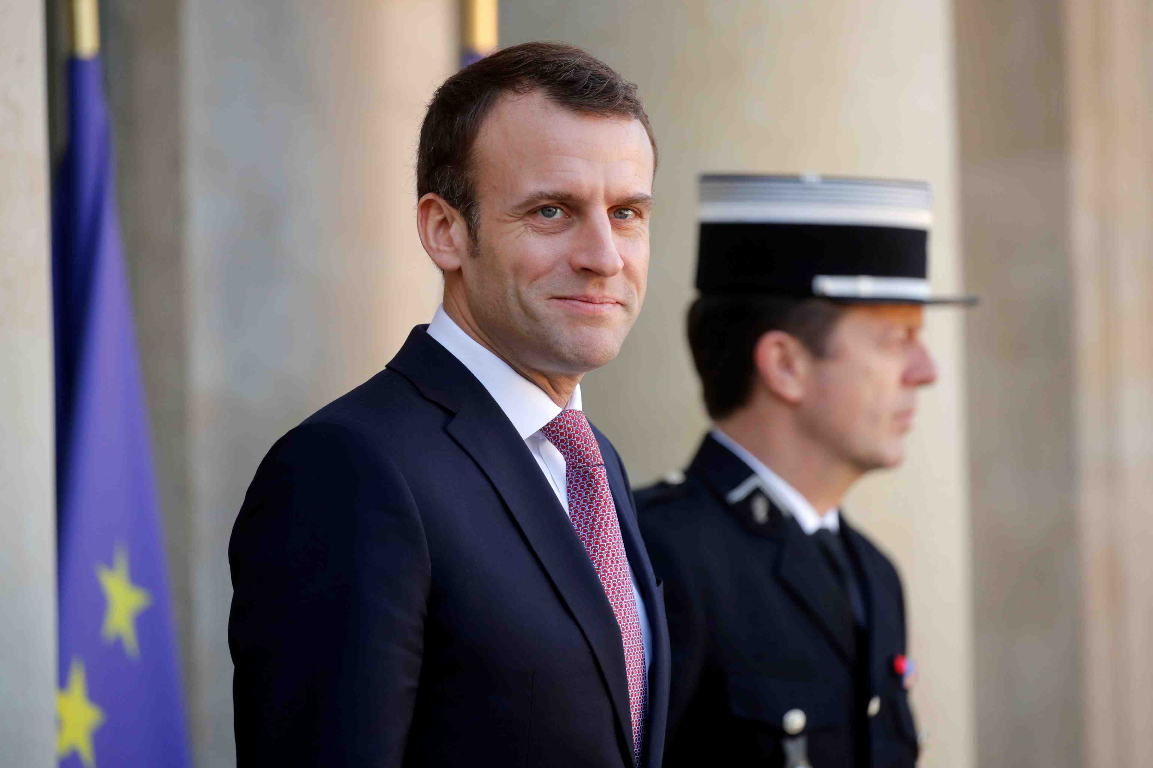 Nouvelle remontee de macron dans l'opinion, selon un sondage
