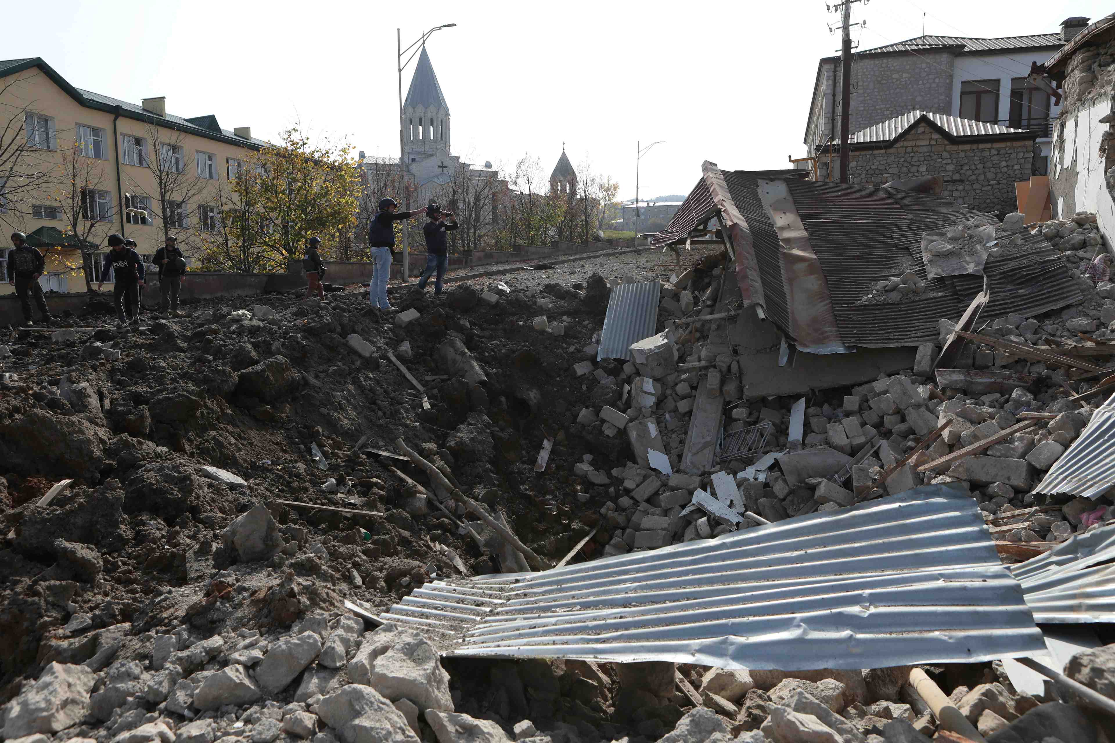L'armenie annonce de violents combats autour de la 2e ville du haut-karabakh