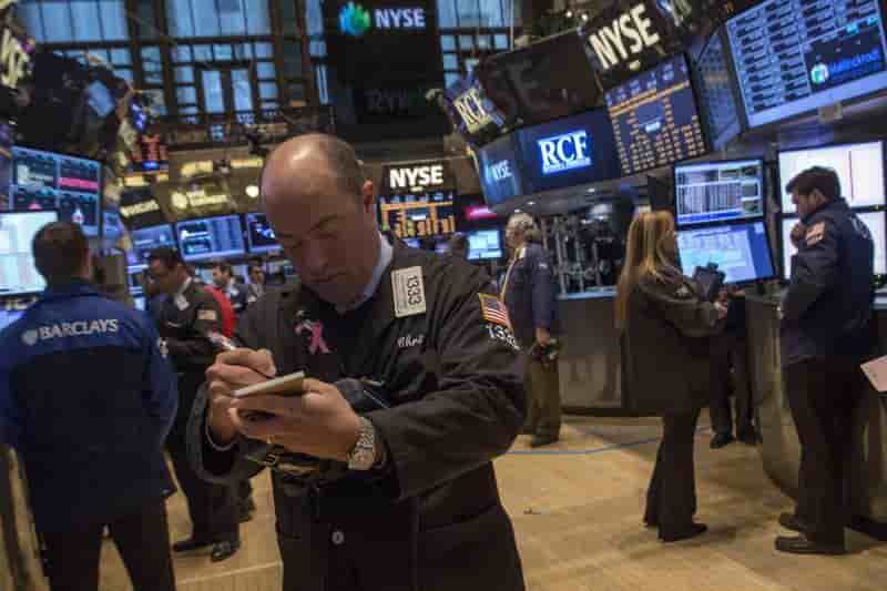 Wall Street ouvre en baisse