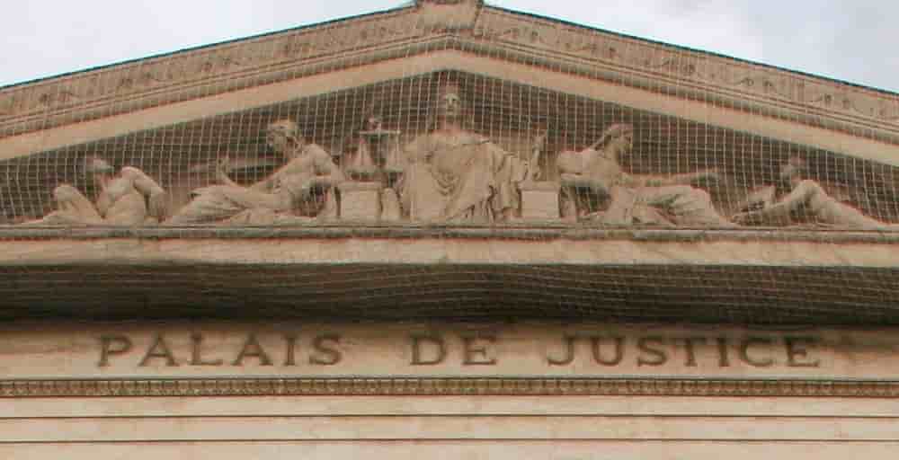 Le frere d’un kamikaze du 13 novembre condamne a 9 ans de prison