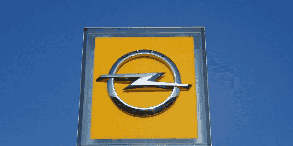 La thuringe prete a aider opel, denonce le chantage de psa