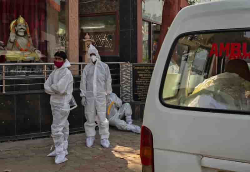 Avec plus de 190.000 cas de coronavirus, la gestion de la crise en inde fait debat