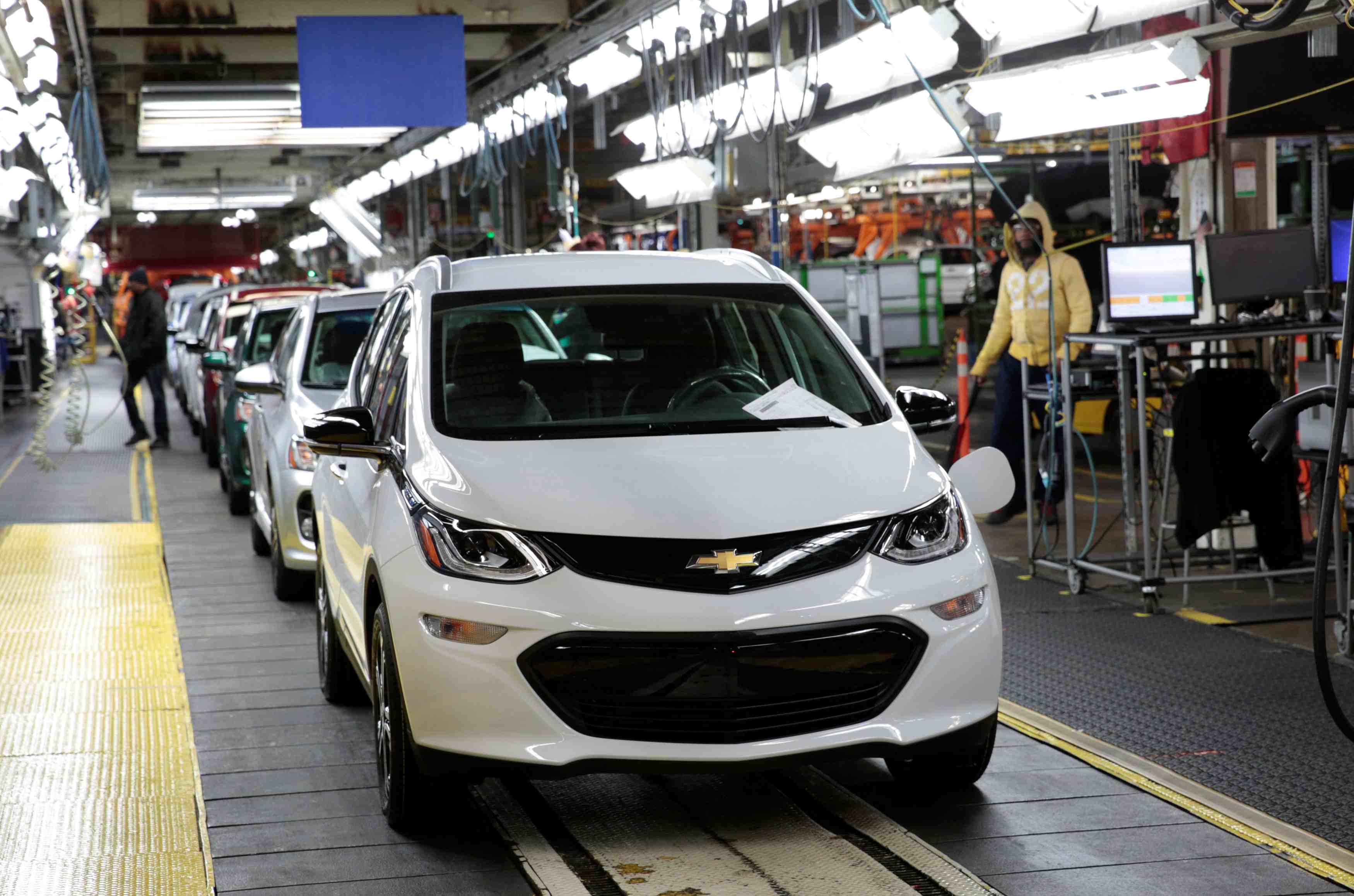 Gm: nouveau rappel de pres de 69.000 bolt ev pour risque d'incendie