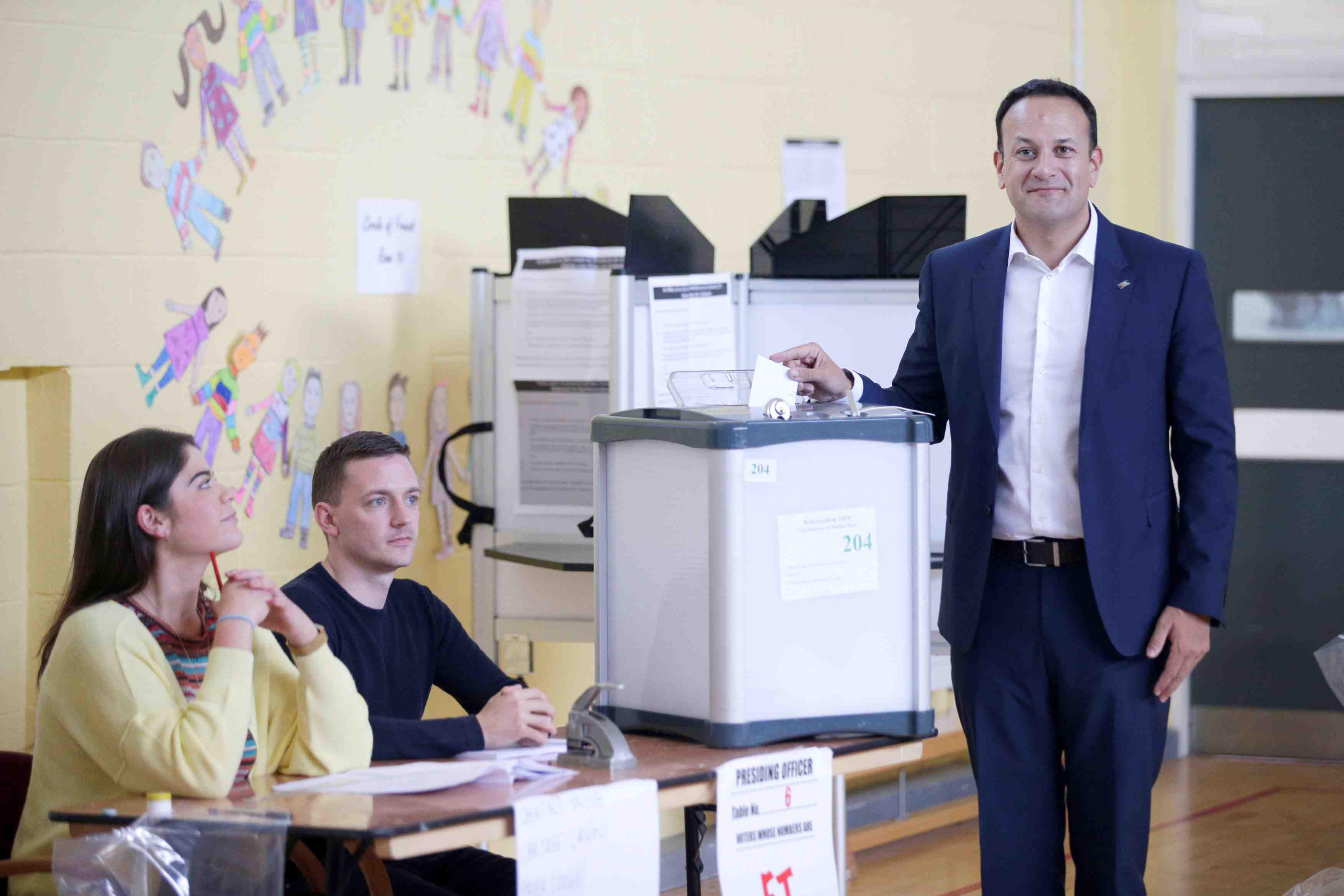 Ivg: une "revolution tranquille", dit le premier ministre irlandais