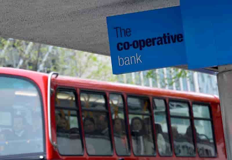 Co-op Bank s'excuse, pas de bonus pour les ex-dirigeants