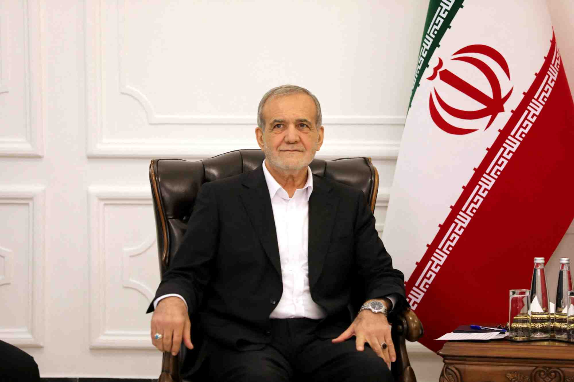 Le president iranien massoud pezeshkian est arrive en irak